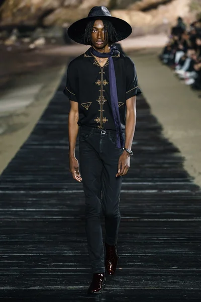 Look 39